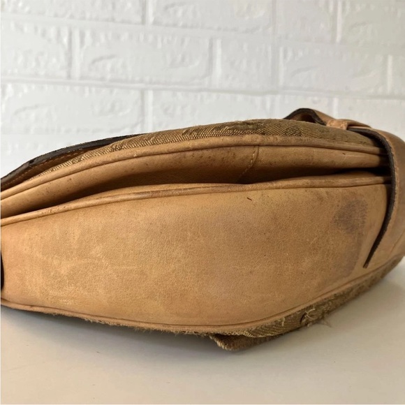 Gucci Tan Monogram Shoulder Bag - Picture 3 of 14